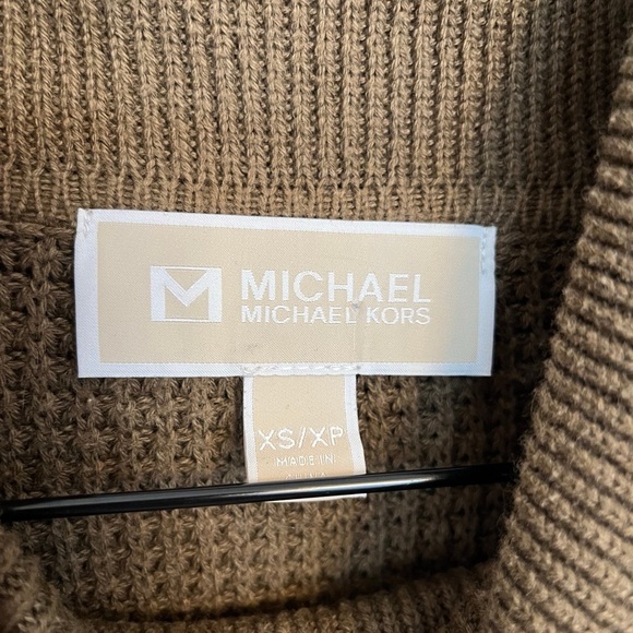 Micheal Kors olive green oversized sweater knit size XS - Picture 6 of 6